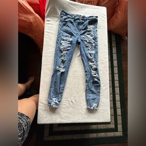 American eagle ripped skinny jeans